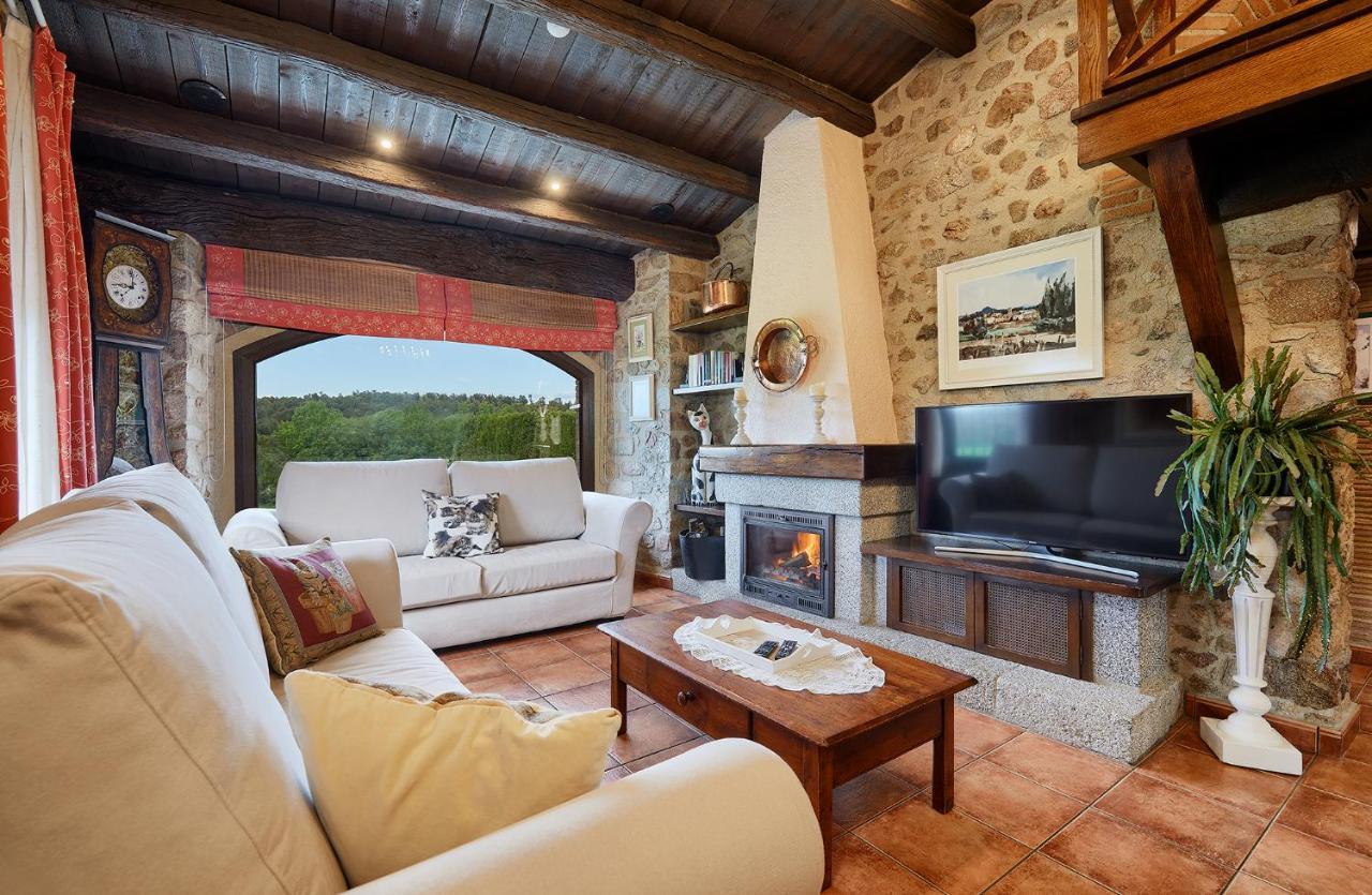 Cal Bisbe, Your Rural Holiday Home Capmany Bagian luar foto