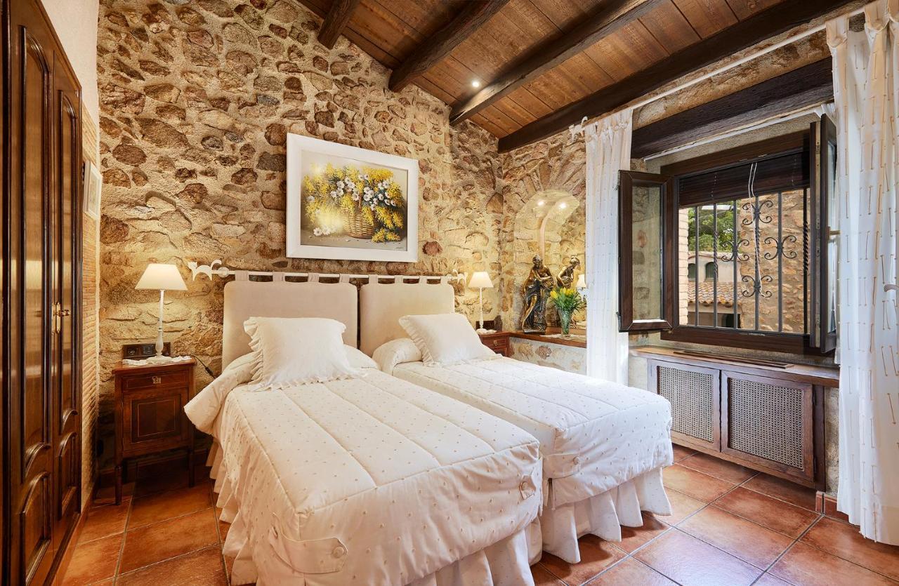Cal Bisbe, Your Rural Holiday Home Capmany Bagian luar foto