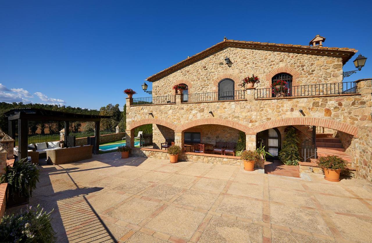 Cal Bisbe, Your Rural Holiday Home Capmany Bagian luar foto