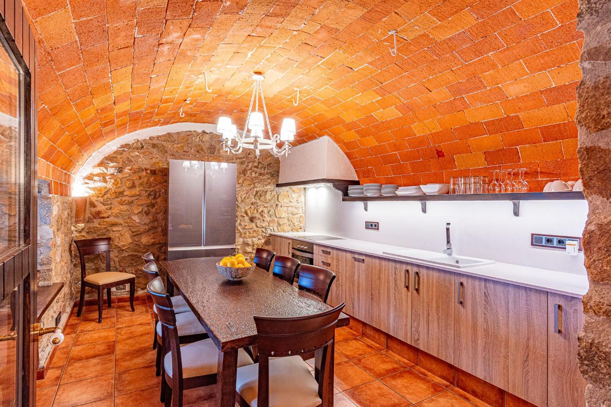Cal Bisbe, Your Rural Holiday Home Capmany Bagian luar foto