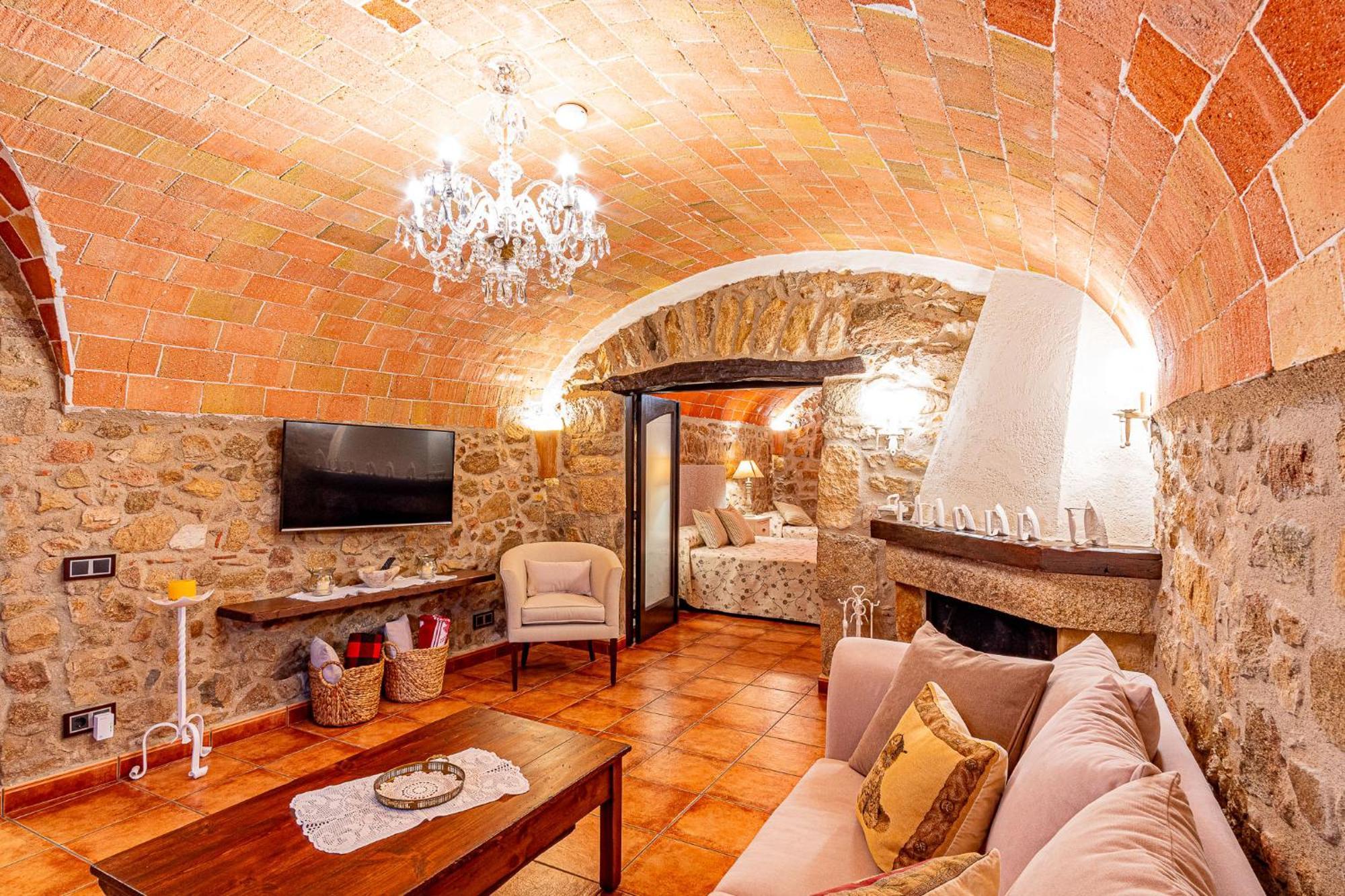 Cal Bisbe, Your Rural Holiday Home Capmany Bagian luar foto