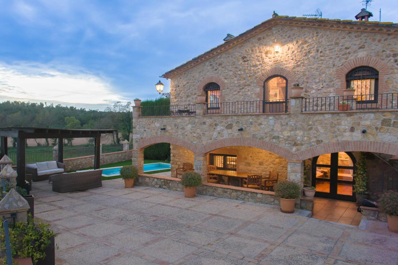 Cal Bisbe, Your Rural Holiday Home Capmany Bagian luar foto