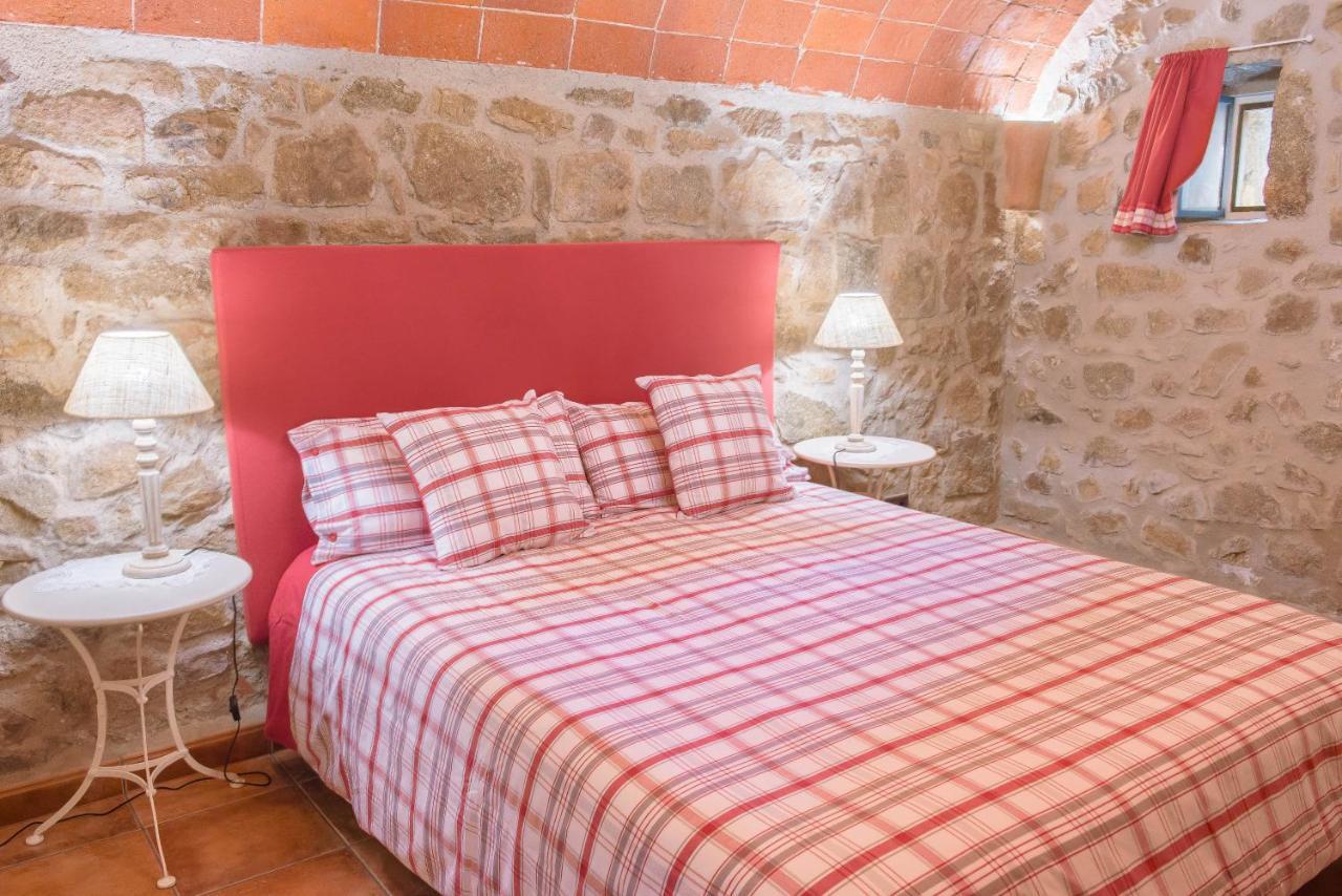 Cal Bisbe, Your Rural Holiday Home Capmany Bagian luar foto